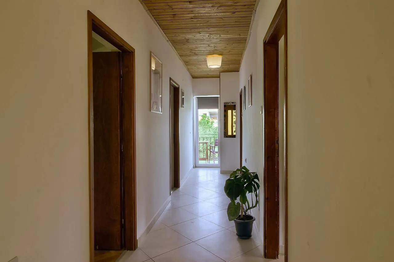 Apartments Bernic Medulin 0*,