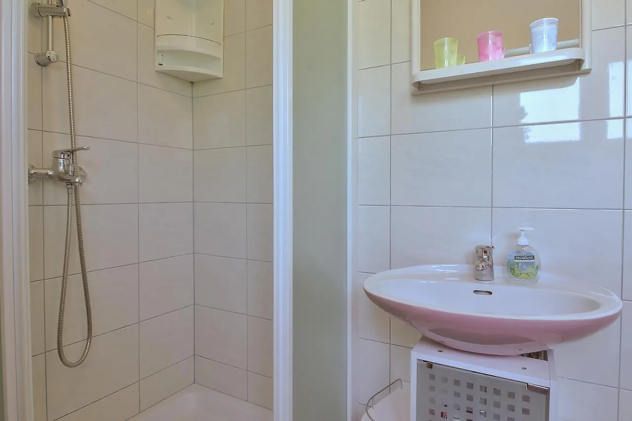 Apartments Bernic Μεντουλίν 0*,  Κροατία