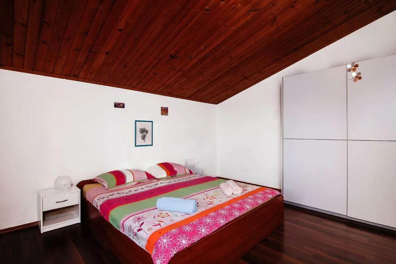 Apartments Bernic Medulin